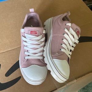 Skechers Light Maroon sneakers